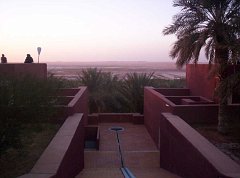 TIMIMOUN DECEMBRE 2004 N038 AU LOIN LA SEBKHA